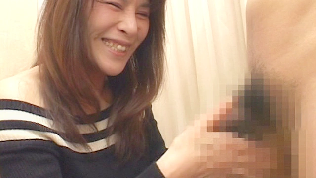熟女さん僕のおチ●ポ鑑賞して下さい！！