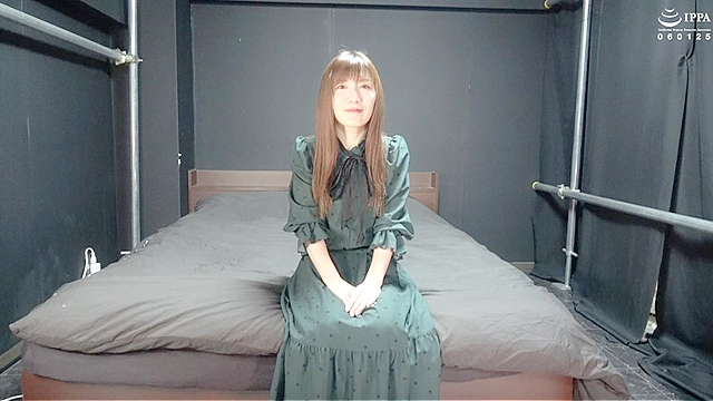 「くすぐったいところが極端なお姉様をくすぐりチェック！」WAKA-045 美泉咲（1）