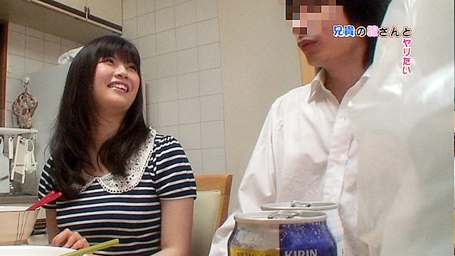 兄貴の嫁さんとヤリたい4 ～やたらエロい体つきで我慢できない！