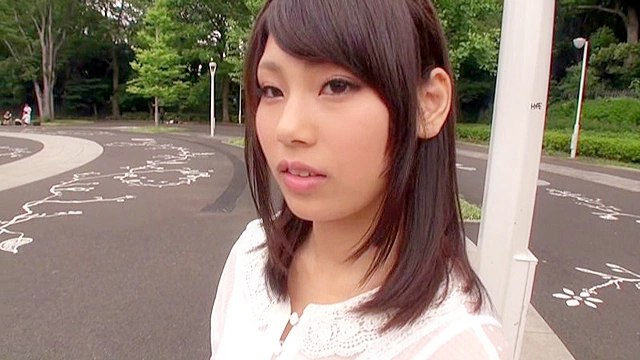 女子大生なつ美 処女19歳