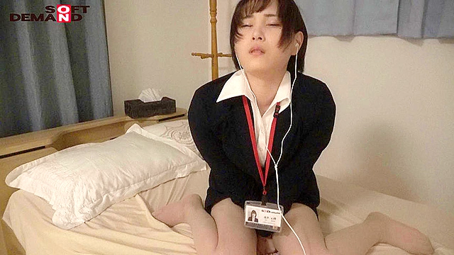 処女デビューのウブな女子社員が、SEXで最高に気持ちよくなるために30日間オナニーしまくった記録映像（SEXも3回してるよ） 浅井心晴（21）