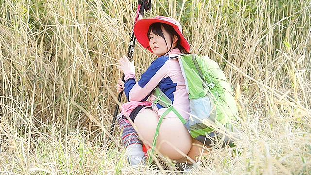 山ガール 野ションしてたら 見られてた！！
