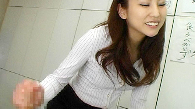 キレイなお姉さんに過激な手コキM性感 4時間