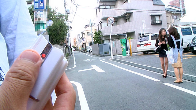 旦那様のいない間に浮気シタくて応募してきた団地妻のお宅に押しかけ潮吹き中出しイカせまくり！！ 16人4時間 Vol.2