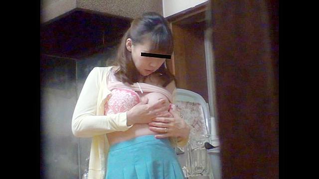 投稿○撮 隣人が撮った となりの人妻オナニー