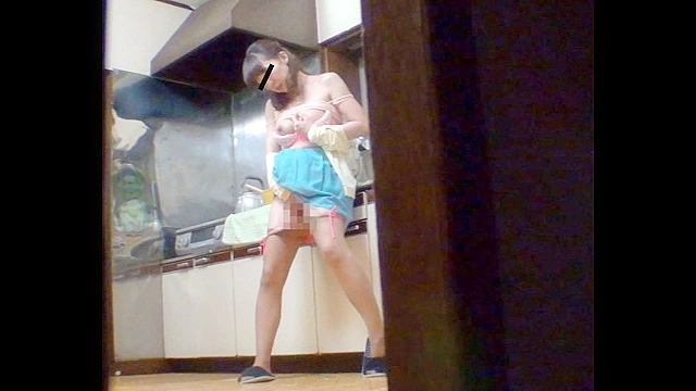 投稿○撮 隣人が撮った となりの人妻オナニー