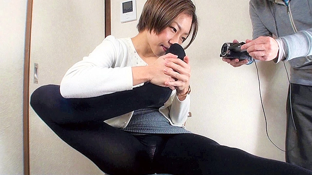 【足のにおい】 美容ナース・汗粉タイツ