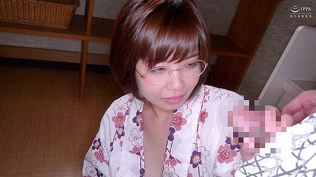 中出し人妻不倫旅行 赤瀬尚子