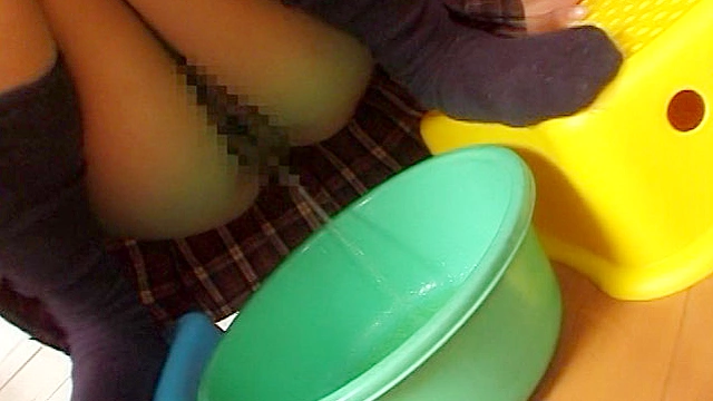 行列の出来る顔出し素人便器 ガールズおしっこパレ～ド