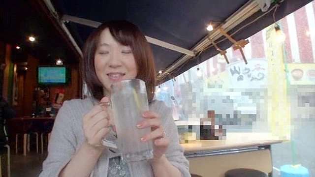 素人酔った人妻に生中出し033