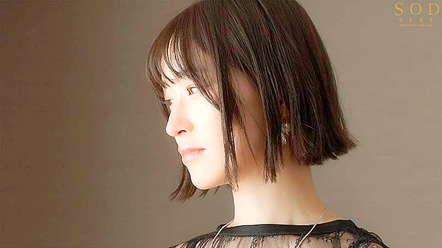 ミステリアスで長身美人な愛人と本能のままにベロチュウ不倫。朝が来るまでヤリ狂う、2人。 綾瀬天