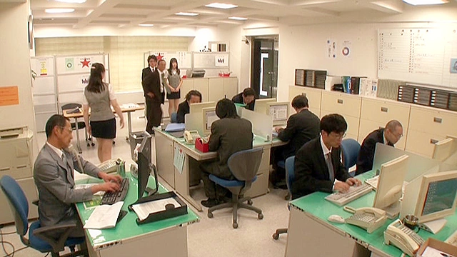 中出し射精公衆便女 つぼみ