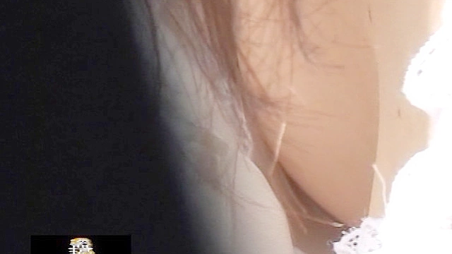街角ハプニング！お嬢さん乳首見えてますよ！2 ～究極のチラリズム～
