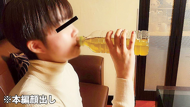 ドッキリうんこ！非接触排泄体験～透明板一枚隔てた世界～