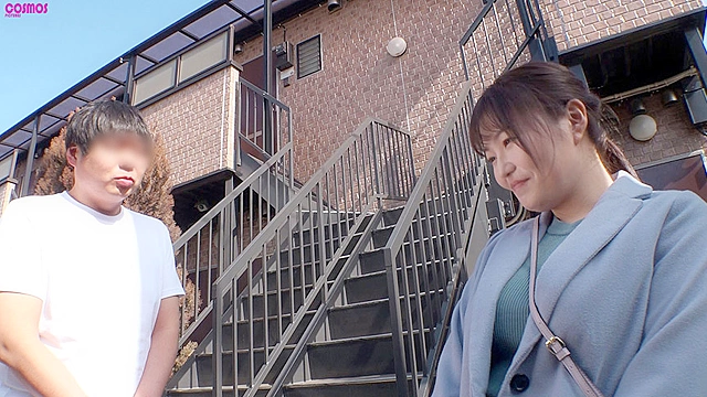 素人妻が一般大学生の自宅にコンドーム1つ渡され一泊 一度のゴム姦では満足できず宿泊中2度もガチ中出しを許してしまう 騎乗位で美巨乳を揺らす淫乱妻 みなさん32歳