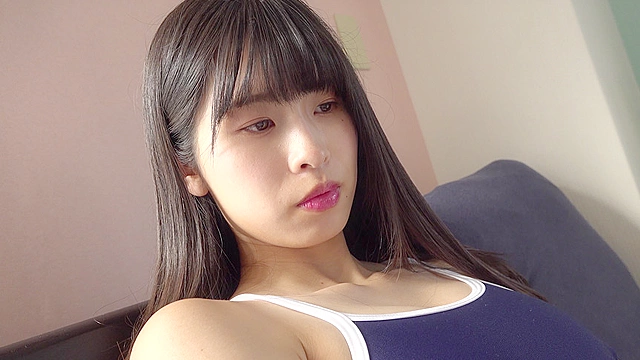 人気女優はとり心咲チャンの口内・舌ベロフェチ作品！オナニー付き