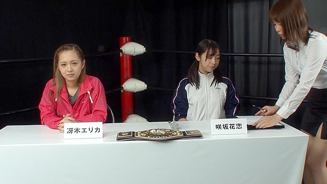 ガチンコ全裸女子ボクシング