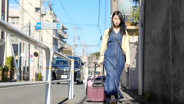 地元のヤンキーと結婚した私を取り戻すためパパは娘の私に膣内射精する動画を撮って毎日旦那に送り続けています。 綾瀬もか