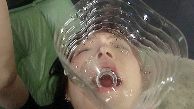 ●制飲尿レズ顔騎
