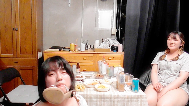 うんゲロ泥●糞プロローグ 出しまくり ドロ●い2人娘の痴態と恥態全公開 お下劣爆飲み編