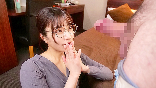 清楚妻を狂わせた他人棒ごっくん性交 変態マゾ願望を隠していた人妻（30歳）が夫に内緒でAV出演 水川潤