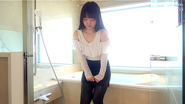オススメ！OL黒パンストセクシー美女のずぶ濡れ足裏くすぐり