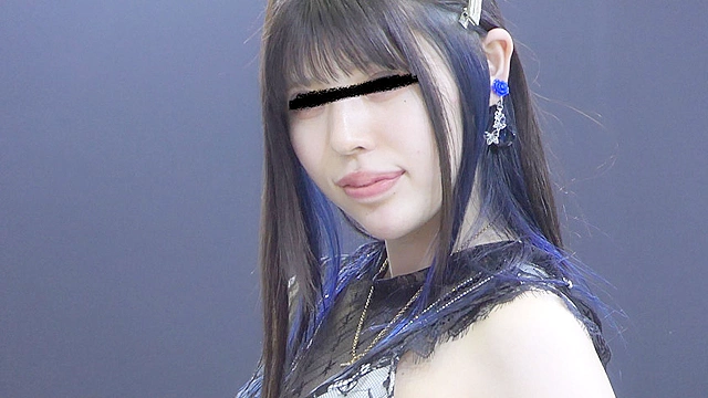 キャンギャルローアングル撮り 74