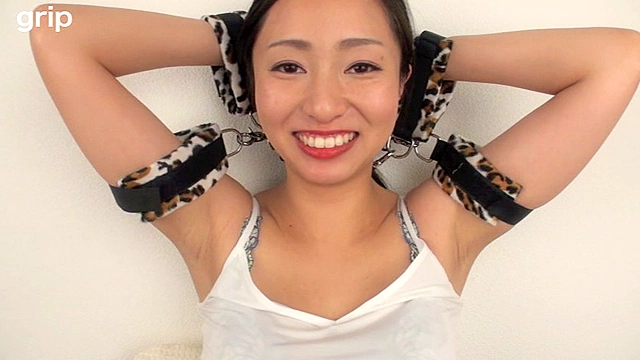 腋汗に溺れて昇天したい02 すみれ