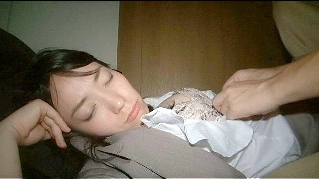 愛蔵版 酔っ払って道で寝ていた女を自宅に持ち帰って性欲のはけ口に使った。【二】