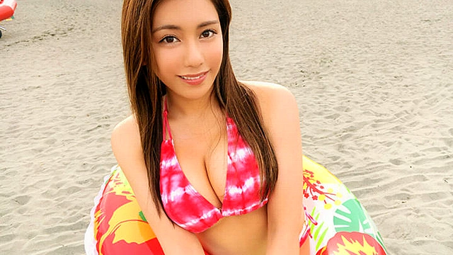 ★★★★★ 五ツ星ch 浜辺の美女ナンパ 巨乳大漁！！海開きSP17 ナンパの季節がやって来た…！浮かれる巨乳ムスメを狙い撃ち！！