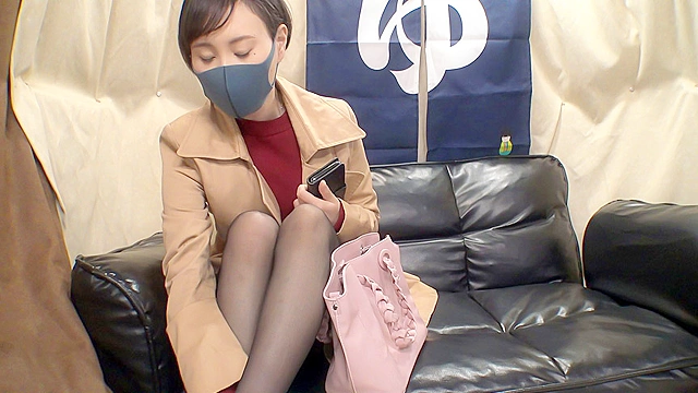 美巨乳清楚妻こはるさん25歳・1人子持ち・童貞筆おろしお口で暴発・素股体験・生膣中出し