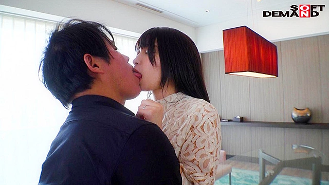毎日元気いっぱいにお年寄りの世話をする美人ヘルパー 栗田みゆ 28歳 第2章 「こんなに濡らしちゃってごめんなさい」手マンでもセックスでも出るわ出るわの大量潮吹き ヘロヘロになるまでイキ果てた1日
