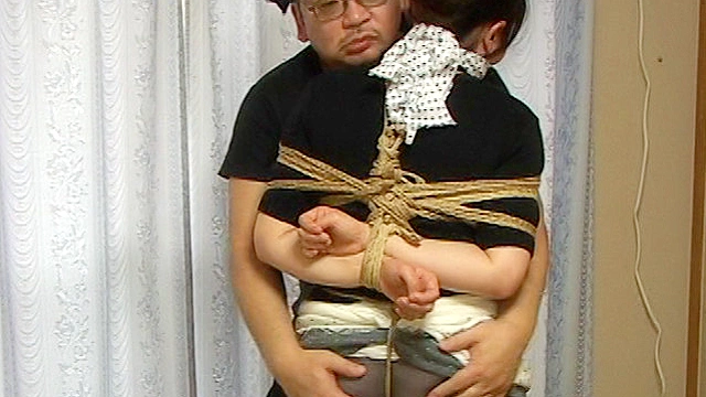 私服緊○4