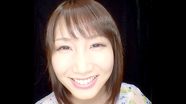 舌・唾液フェチ！アクリル板・ディルド舐め
