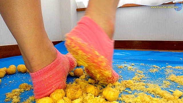 【クラッシュ＃8】☆【バイノーラル録音】倉科ちゃんのサクサクパフ菓子クラッシュ 4K