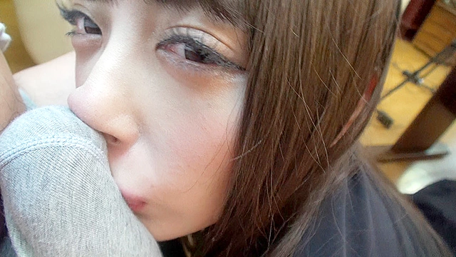 濃すぎるフェチシーンの圧縮洗ってない包茎を嗅ぎ、味わう美女編