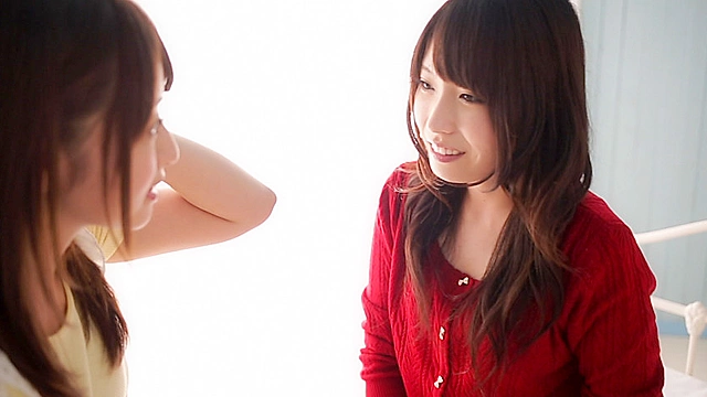 クッソエロい痴女とめっさ可愛い変態の萌え照れレズ 有村千佳＆初美沙希