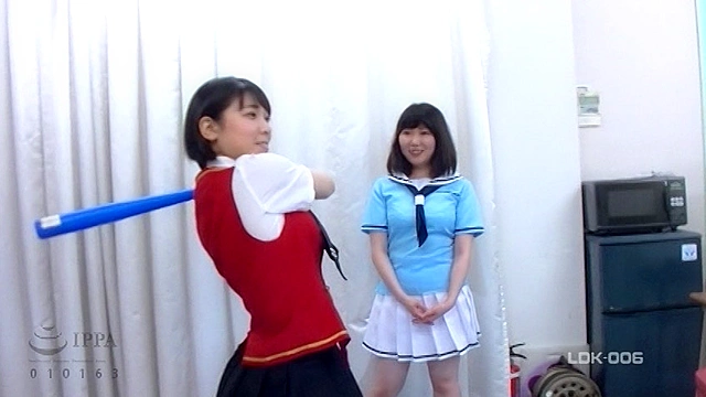 美少女コスプレイヤー ドアップ食い込みパンティ！ VOL.6