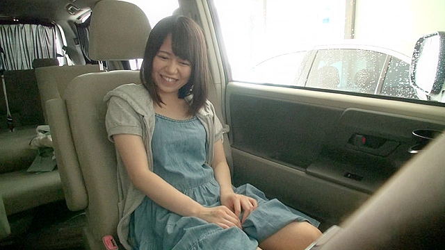 「パパには絶対内緒だよ？」 おじさんと二人っきりハメまくり温泉旅行 生田みく