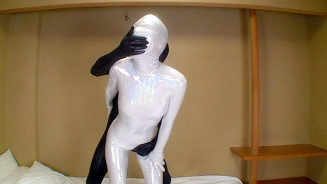 藤崎まいの全身タイツえっちな玩具 ～拘束呼吸制御電マでゼンタイ男達が嬲りまくりハメまくる～
