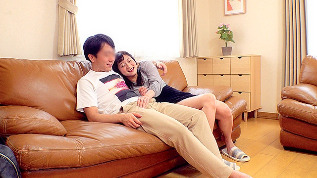 愛する妻の昼顔…エっグいほど下品な姿でヨガリまくって何度も中出し不倫する浮気妻…