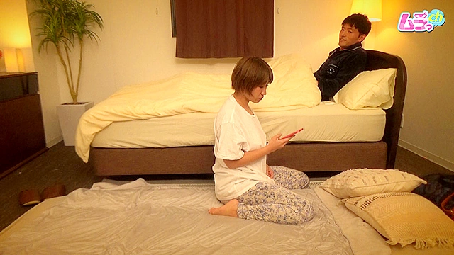 ニンゲン観察 セックスレスの彼氏と喧嘩し家出してきた義理の妹に誘惑され、嫁のいぬ間に不貞SEX