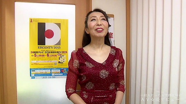 50歳以上のAV女優を一般募集！おばさん達の第二の人生に密着（2）