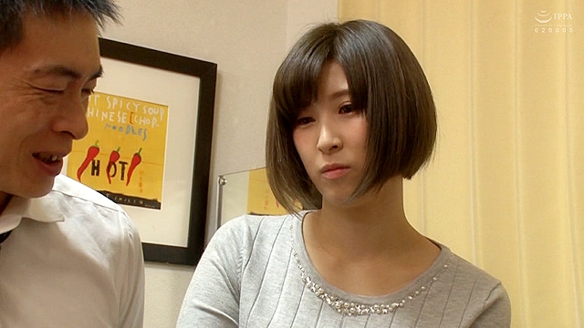 「ウチの旦那とヤってくれない…？」友人に頼み旦那とSEXさせ、普段見た事のない夫の姿に興奮し抑えきれずに逆寝取らせ3PSEX！