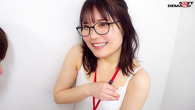いつも笑顔でポジティブな性格の子が、、、SOD女子社員 ハダカになるより恥ずかしい脱ぎキャンBOX野球拳 新コンテンツ開発部 新卒1年目 進藤愛果