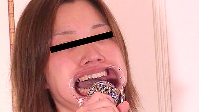 開口で食事05