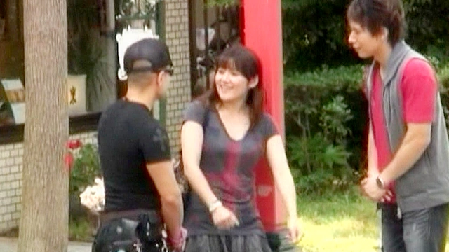 人妻ナンパ ザーメン中出し 抑えきれない性欲が高まると街に繰り出し いやらし過ぎる眼差しで男を誘う貞操観念激薄奥様 お願い！私の子宮の中にゴムなしちん○を挿入し大量精子発射して