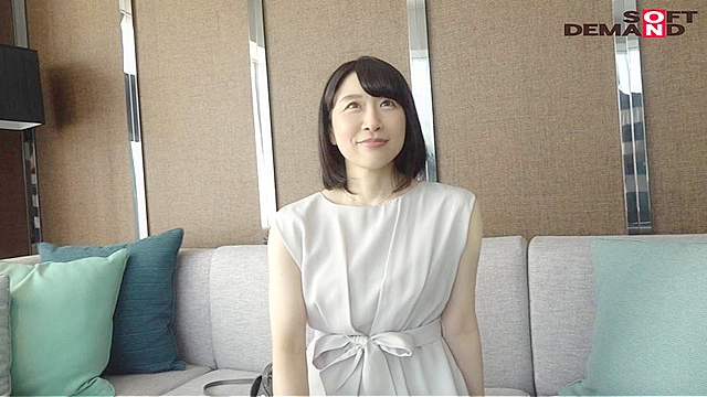 何気ない「幸せ」よりも私は今、「刺激」を希望します。 林美希 42歳 AV DEBUT