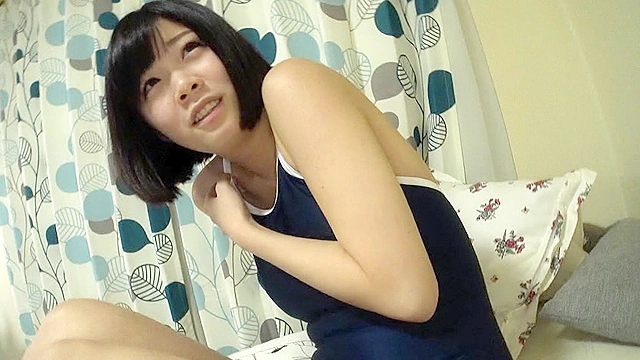 ブルマ＆スク水姿で着衣中出し さな