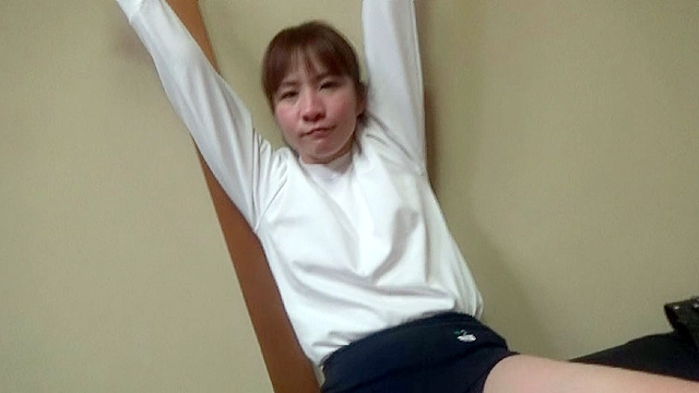 「履き立てアツアツのブルマで、亜紀が貴方にロマンティックあげるよ！」